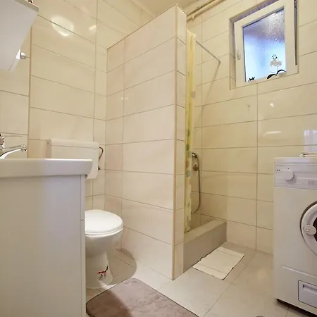 アパート - Free Parking トゥズラ