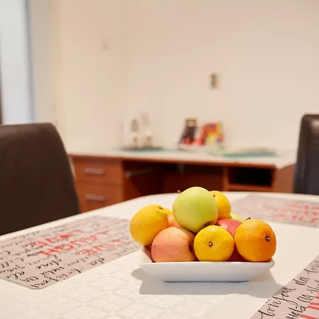 Апартаменты - Free Parking